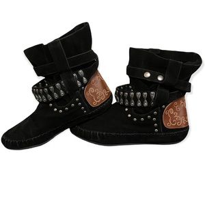 Black suede slouchy boots